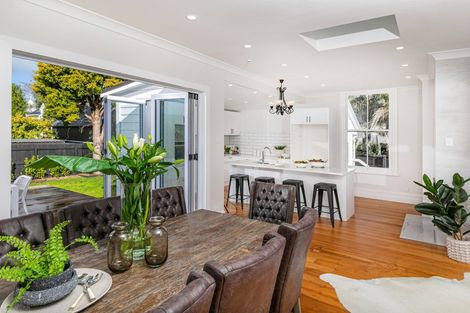 Photo of property in 4 Burgess Road, Devonport, Auckland, 0624