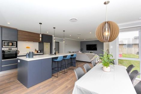 Photo of property in 39 Smith Street, Lepperton, New Plymouth, 4373