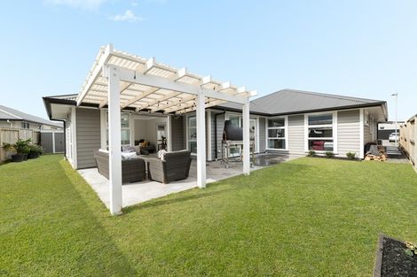 Photo of property in 3 Kahuparere Crescent, Pyes Pa, Tauranga, 3112