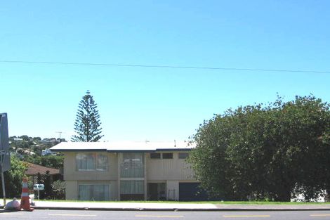 Photo of property in 2/51 East Coast Road, Milford, Auckland, 0620