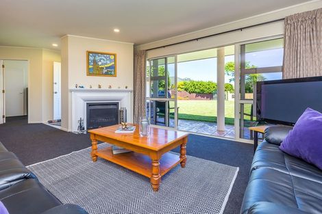 Photo of property in 25 Sunny Crescent, Huapai, Kumeu, 0810