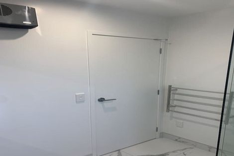 Photo of property in 1/2 Jadewynn Drive, Massey, Auckland, 0614