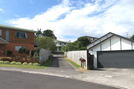 Photo of property in 9 Garcia Place, West Harbour, Auckland, 0618