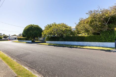 Photo of property in 32 Queens Road, Glen Avon, New Plymouth, 4312