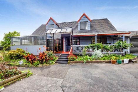 Photo of property in 16 Ropata Street, Hawera, 4610