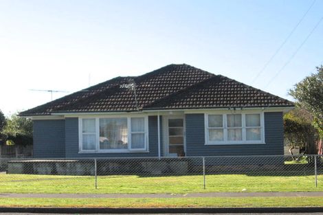 Photo of property in 64 Kelvin Road, Papakura, 2110