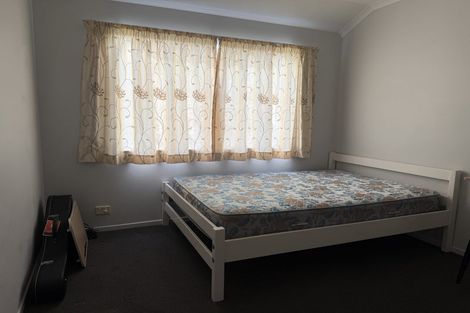 Photo of property in 35 Croftview Road, Wattle Downs, Auckland, 2103