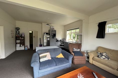 Photo of property in 151 Kelburn Parade, Kelburn, Wellington, 6012