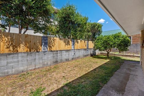 Photo of property in 25 Bellevue Road, Brookfield, Tauranga, 3110