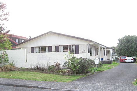 Photo of property in 9 Wairata Place, Te Atatu South, Auckland, 0610