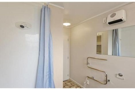 Photo of property in 6 Renfrew Street, Upper Riccarton, Christchurch, 8041