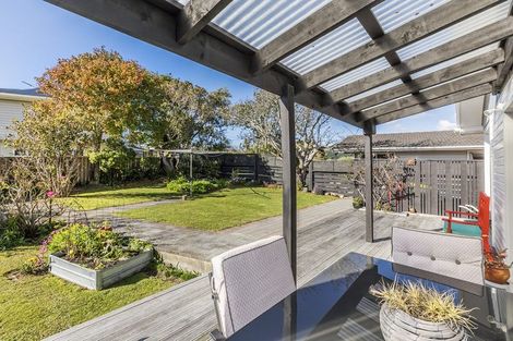 Photo of property in 3 Solander Place, Whitby, Porirua, 5024