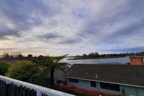 Photo of property in 2/36 Koromiko Street, New Lynn, Auckland, 0600