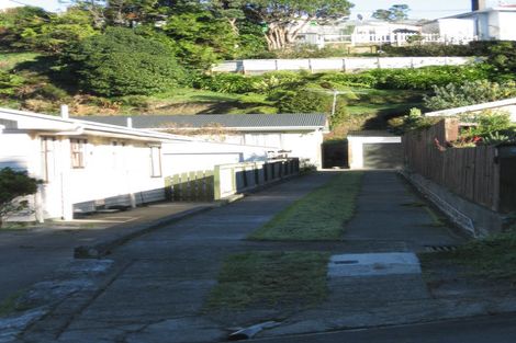 Photo of property in 58 Salford Street, Newlands, Wellington, 6037