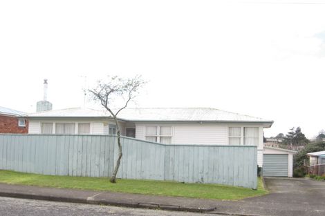 Photo of property in 54 Thompson Terrace, Manurewa, Auckland, 2102