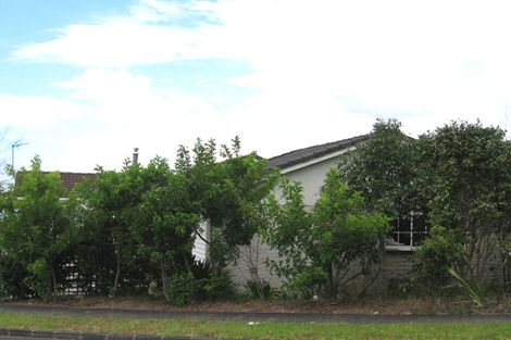 Photo of property in 7 Bernleigh Terrace, West Harbour, Auckland, 0618