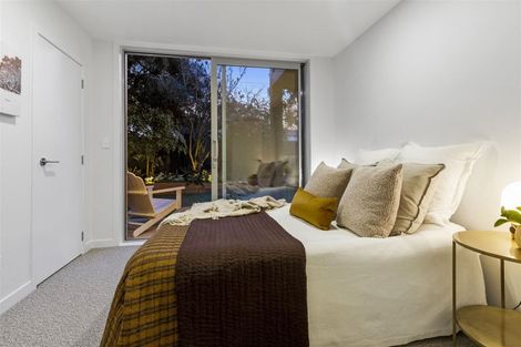 Photo of property in 2/43 Princes Street, Northcote Point, Auckland, 0627