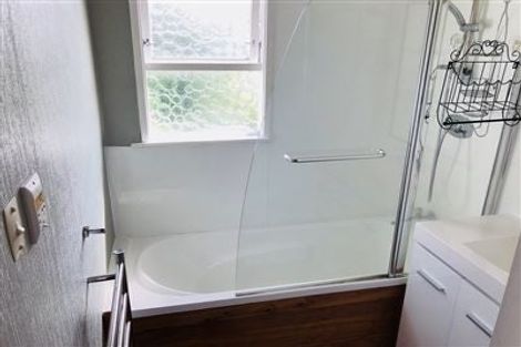 Photo of property in 72 Sycamore Drive, Sunnynook, Auckland, 0620