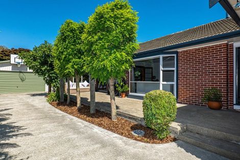 Photo of property in 44 Sevenoaks Drive, Bryndwr, Christchurch, 8053