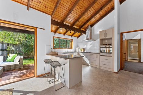 Photo of property in 5 Totara Grove, Hillcrest, Auckland, 0627