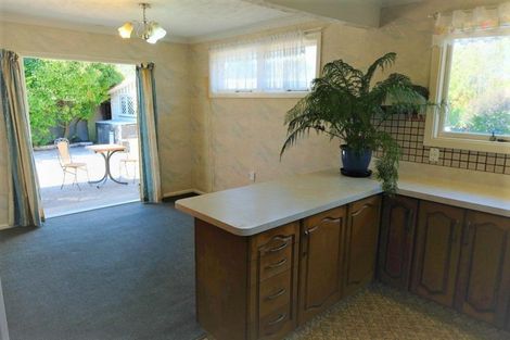 Photo of property in 28 Bournemouth Crescent, Aranui, Christchurch, 8061