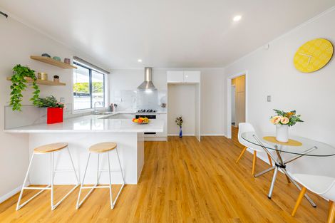 Photo of property in 26 Chingford Close, Mangere, Auckland, 2022