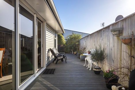 Photo of property in 374b Carrington Street, Upper Vogeltown, New Plymouth, 4310