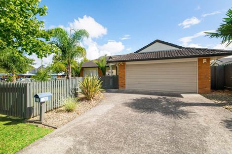 Photo of property in 27 Emmerdale Avenue, Papakura, 2110