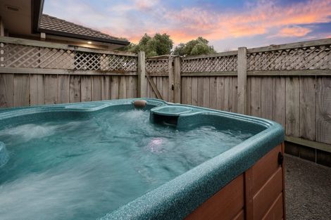 Photo of property in 31 Montego Drive, Papamoa Beach, Papamoa, 3118