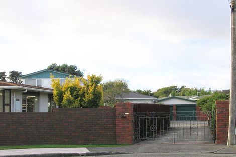 Photo of property in 13 Waimarie Avenue, Paraparaumu, 5032