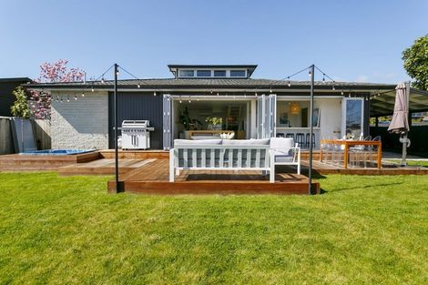 Photo of property in 25 Richmond Avenue, Richmond Heights, Taupo, 3330