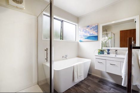 Photo of property in 1/26 Hyde Road, Rothesay Bay, Auckland, 0630