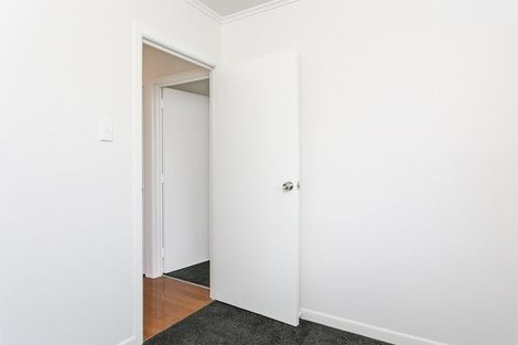 Photo of property in 147 Lancaster Road, Beach Haven, Auckland, 0626