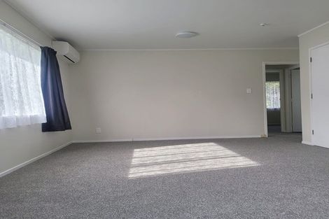 Photo of property in 2/13 Dolbear Street, Titirangi, Auckland, 0604