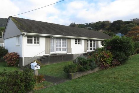 Photo of property in 1a Thurleigh Grove, Karori, Wellington, 6012