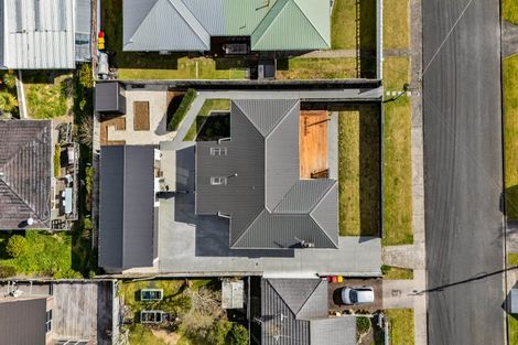 Photo of property in 3 Smith Road, Merrilands, New Plymouth, 4312