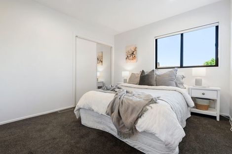 Photo of property in 19 Sunrise Avenue, Murrays Bay, Auckland, 0630