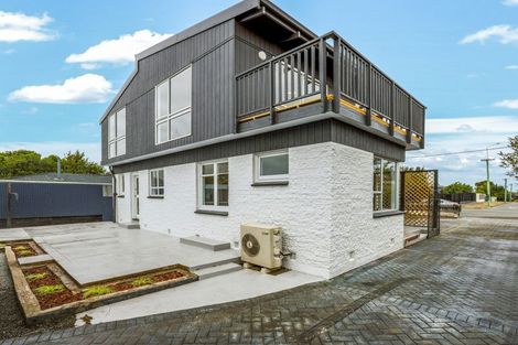 Photo of property in 254 Lake Terrace Road, Shirley, Christchurch, 8061