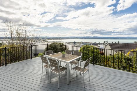 Photo of property in 123 Chaucer Road, Hospital Hill, Napier, 4110