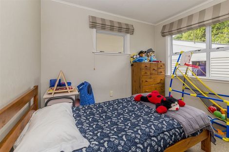 Photo of property in 24 Highbury Drive, Levin, 5510