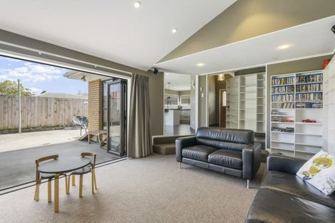 Photo of property in 3 Aztec Place, Conifer Grove, Takanini, 2112