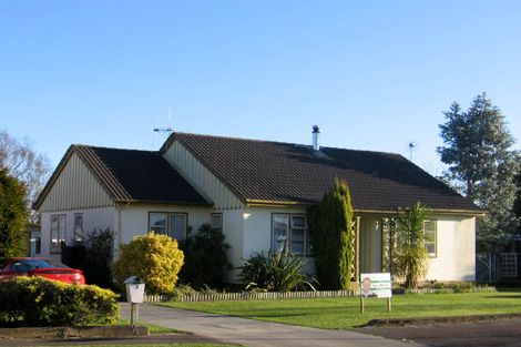 Photo of property in 2 Savage Crescent, West End, Palmerston North, 4412