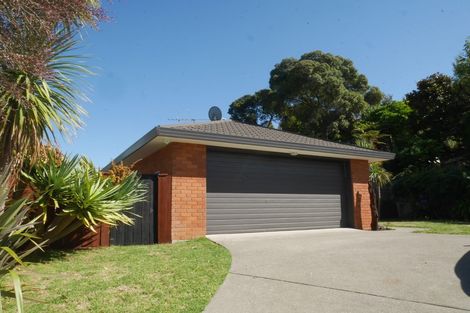 Photo of property in 121 Weggery Drive, Waikanae Beach, Waikanae, 5036