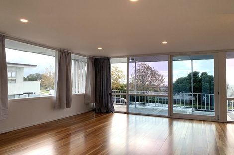 Photo of property in 4130 Great North Road, Glendene, Auckland, 0602