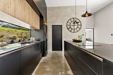 Photo of property in 33 Fernielea Drive, Riverhead, 0793