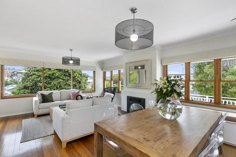 Photo of property in 45a Box Hill, Khandallah, Wellington, 6035