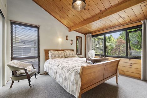 Photo of property in 44 Turanga Road, Henderson Valley, Auckland, 0612