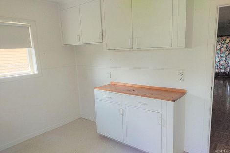 Photo of property in 23 Toru Street, Te Atatu Peninsula, Auckland, 0610