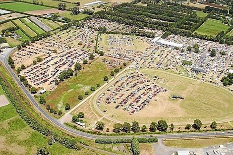 Photo of property in 138 Taupaki Road, Taupaki, 0782