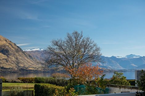 Photo of property in 76 Aubrey Road, Wanaka, 9305